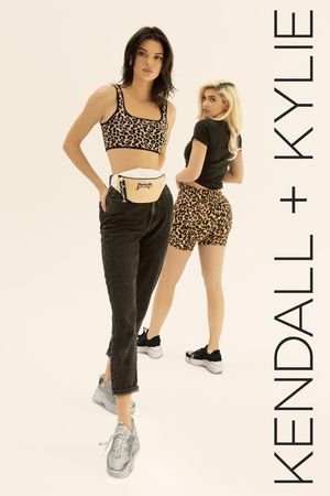 Kendall + Kylie / mmsport.pl branding image