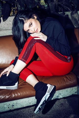 Kendall + Kylie / mmsport.pl branding image